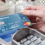 2 razones para pedir la primera tarjeta de crédito