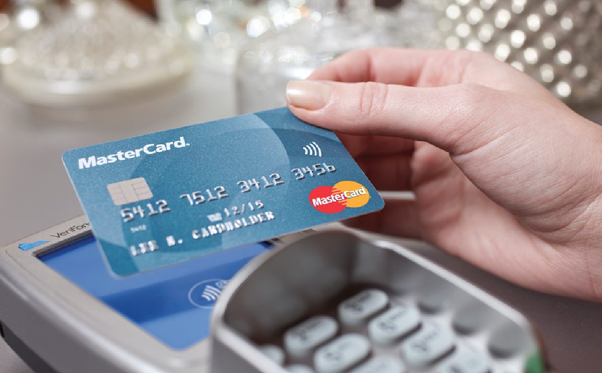 2 razones para pedir la primera tarjeta de crédito