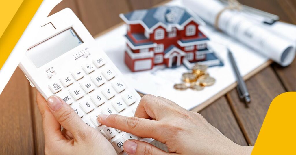 Mujer registra medidas financieras al comprar una casa